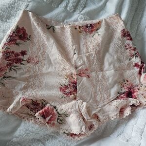 Forever 21 Floral Lace Trim Shorts